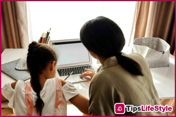 images 2 of Three types of mothers are likely to unintentionally raise their children to become their own 'enemies,' especially the third type.