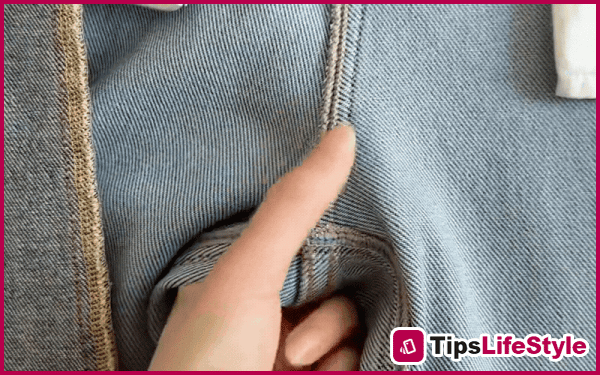 images 4 of No need to try them on, here's a trick to tell the difference between genuine and fake jeans just by looking at them!
