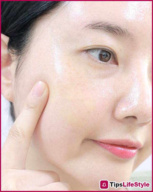 images 1 of Do these 4 things before bed, and your skin will be 'rejuvenated,' smooth and beautiful like it was when you were 18, with noticeably smaller pores.