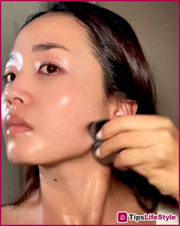 images 6 of Do these 4 things before bed, and your skin will be 'rejuvenated,' smooth and beautiful like it was when you were 18, with noticeably smaller pores.
