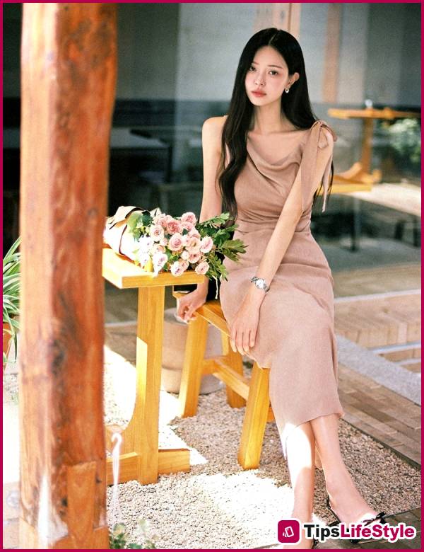images 2 of 4 types of light and airy summer dresses that keep your style sophisticated on hot days.