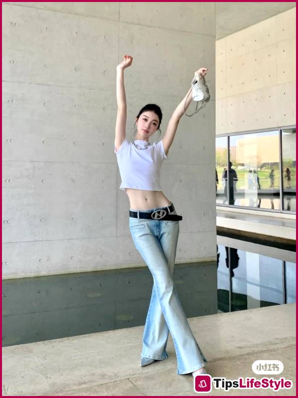 images 3 of 4 types of pants that were thought to be 'outdated' but are making a strong comeback this summer.