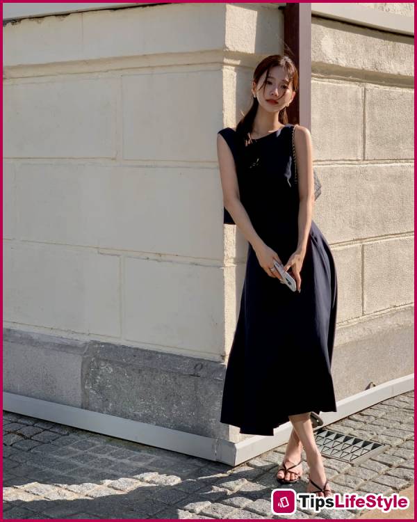 images 4 of 4 types of summer shoes for working women: elegant, easy to style, and never go out of fashion.