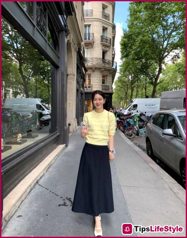 images 2 of 4 types of summer skirts that are easy to wear, flattering, and never go out of style.