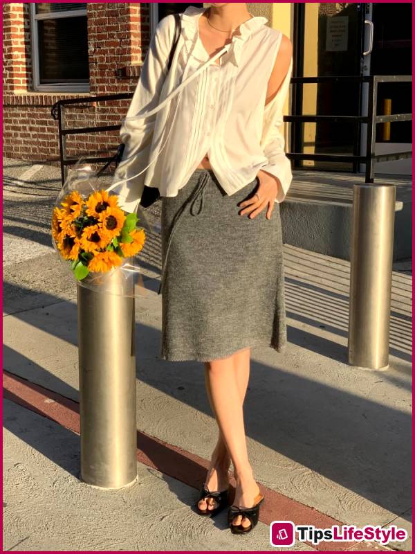images 2 of 4 ways to style a mini skirt to always stand out, from strolling around town to traveling.