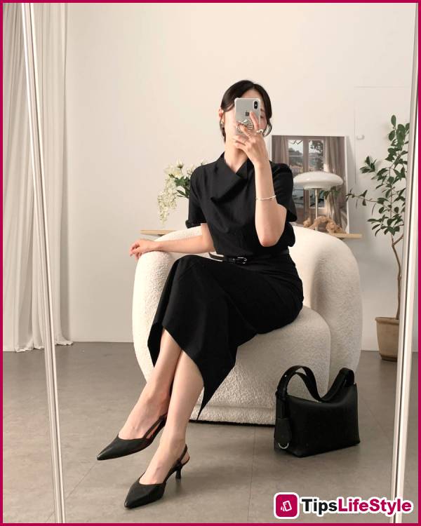 images 3 of 4 ways to style office skirts in summer that are both cool and sophisticated, without being boring.