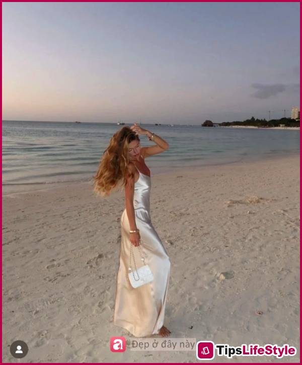 images 5 of Why is a white dress always a top choice for the beach?