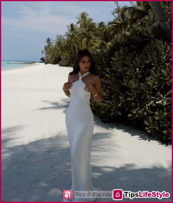 images 6 of Why is a white dress always a top choice for the beach?