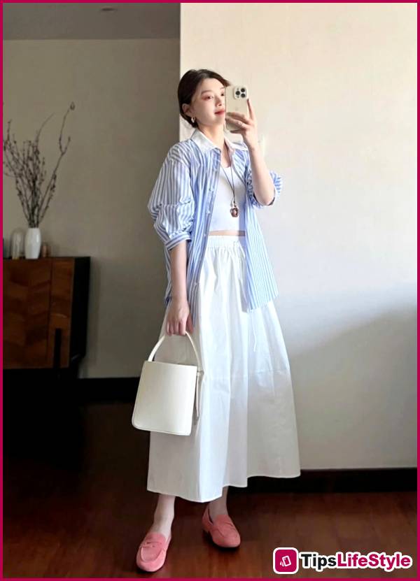 images 2 of White linen dress – a minimalist choice that can elevate your summer style.
