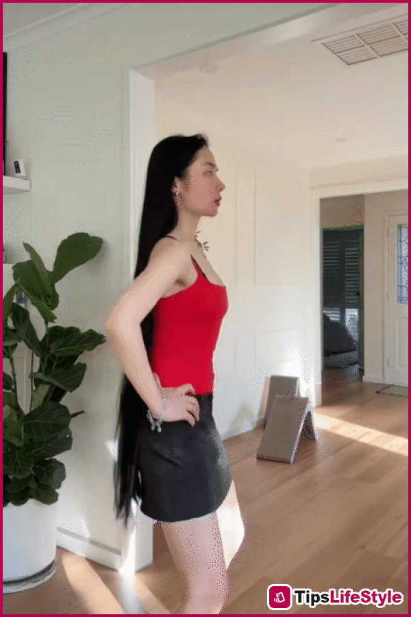 images 9 of A woman in her 40s does hip-shaking 100 times a day for 15 years, and regardless of whether she's curvy or slim, she still has a slender waist.
